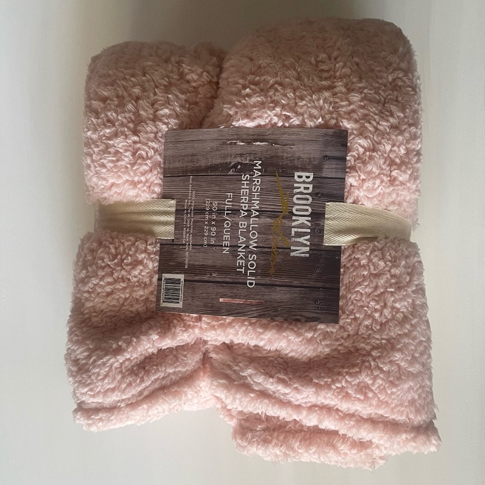 🔥 Brand New Brooklyn Loom Full/Queen Solid Sherpa Blanket in Blush ✨
